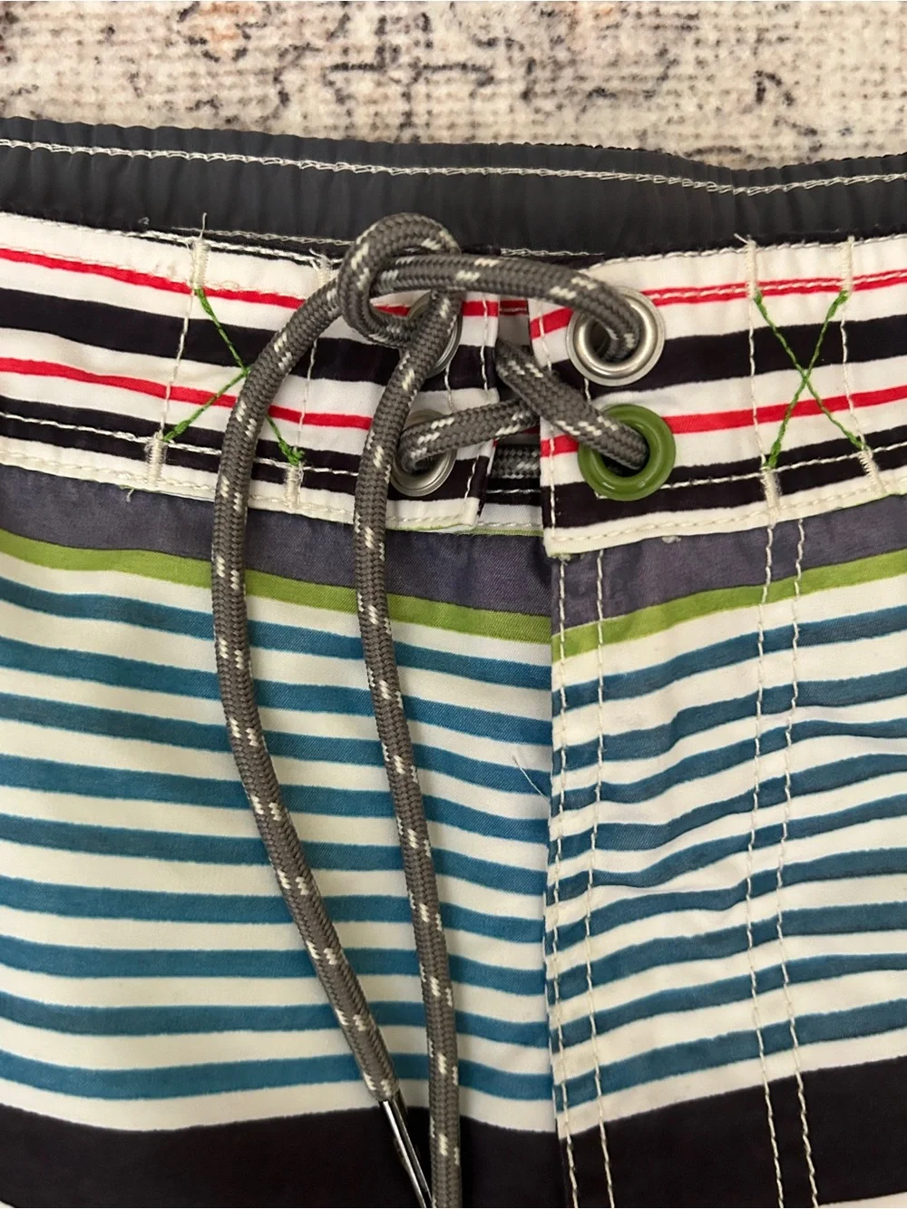 Striped Swim Trunks Board Shorts Drawstring Quick Dry Men's 34 Tommy Bahama L